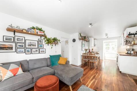 Robson Road, West Norwood, London, SE27 2 bed flat for sale