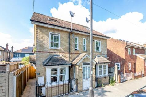 Robson Road, West Norwood, London, SE27 2 bed flat for sale