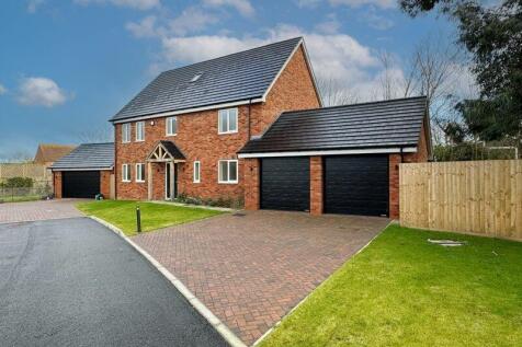 Lodge Close, Off Vicarage Lane, Long... 5 bed detached house for sale