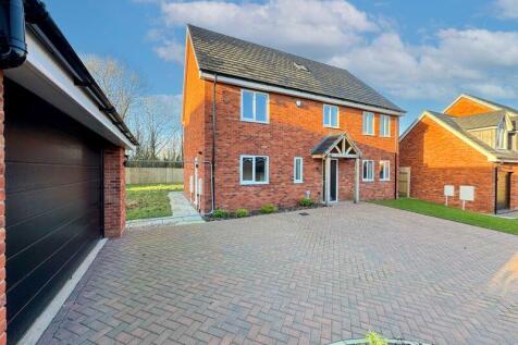 Lodge Close, Off Vicarage Lane, Long... 5 bed detached house for sale