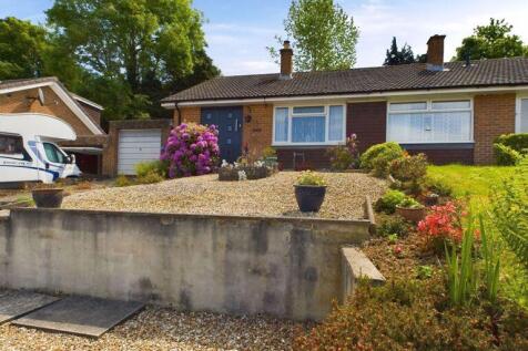17 Alder Grove, Forest Hill, Yeovil 2 bed bungalow for sale