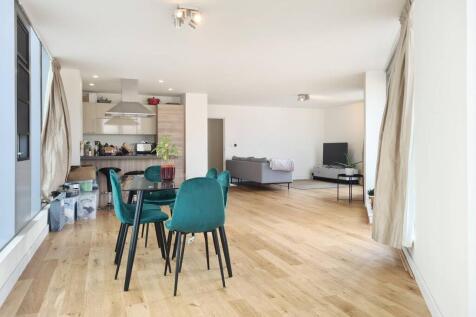 Atrium Heights, Deptford, London, SE8 2 bed flat for sale