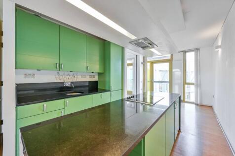 Becquerel Court, Greenwich, London, SE10 2 bed flat for sale