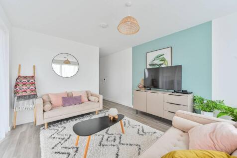 Needell Road, Greenwich Millennium... 2 bed flat for sale