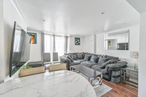 Trafalgar Grove, Greenwich, London, SE10 4 bed end of terrace house for sale