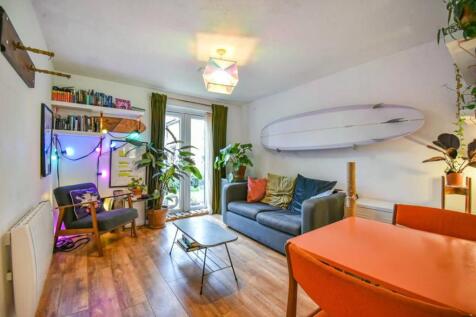 Silver Close, New Cross, London, SE14 1 bed flat for sale