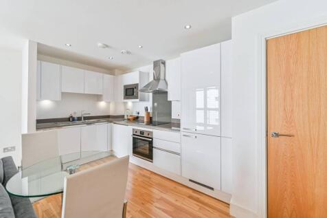 Empire Reach, Greenwich, London, SE10 1 bed flat for sale