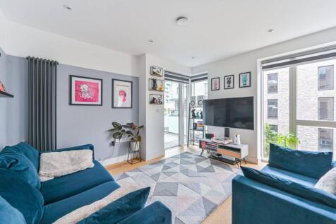 Skelton Lodge, North Greenwich... 1 bed flat for sale