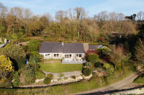 4 bedroom detached bungalow for sale