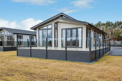 2 bedroom lodge for sale