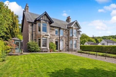 5 bedroom semi-detached house for sale