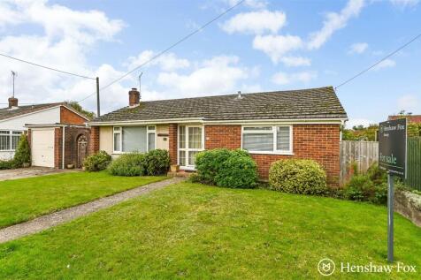 Crescent Road, North Baddesley... 3 bed bungalow for sale