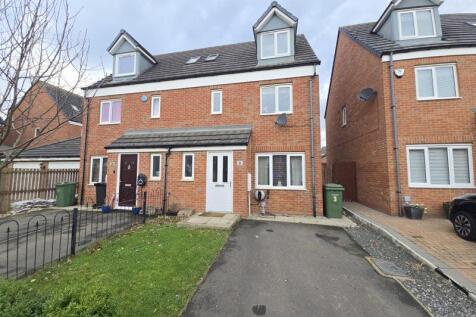 Sunningdale Road, Seaton Vale, Ashington 4 bed semi