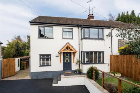 4 bedroom semi-detached house for sale