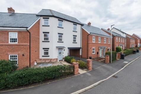 Hazelhurst Way, Tarporley 3 bed townhouse for sale