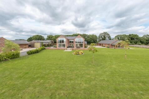 6 bedroom detached house for sale
