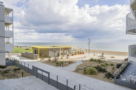 Brighton Road, Worthing, West Sussex 2 bed apartment for sale