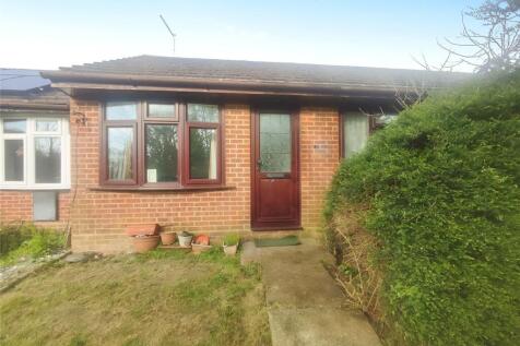 Rope Walk, Littlehampton, West Sussex 2 bed bungalow for sale