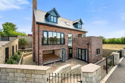 Warrington Road, Risley, WA3 5 bed detached house for sale