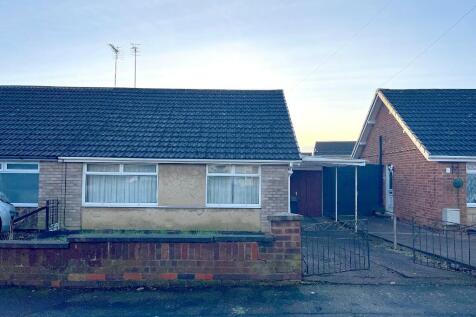 2 bedroom semi-detached bungalow for sale