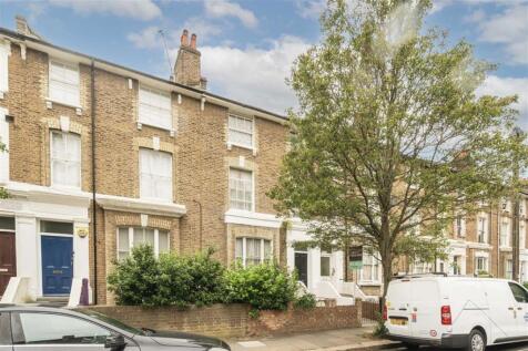 3 bedroom flat for sale