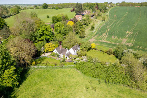 Town Hill, Yoxall 4 bed cottage for sale