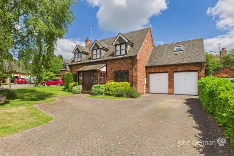 Squirrels Corner, Newborough 4 bed detached house for sale