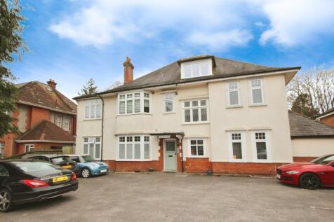 Portchester Road, Bournemouth, BH8 2 bed apartment for sale