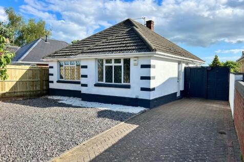 Evering Avenue, Poole, BH12 2 bed detached bungalow for sale