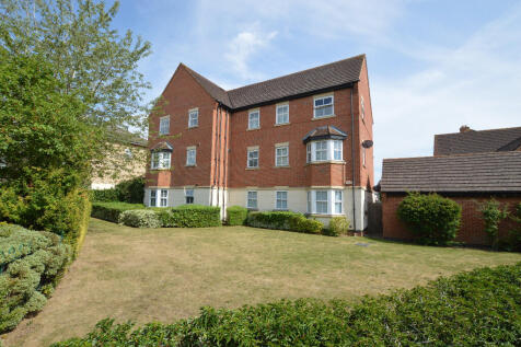 2 bedroom ground floor flat for sale