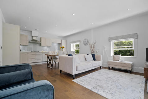 Binnegar, Wareham, Dorset 2 bed apartment for sale