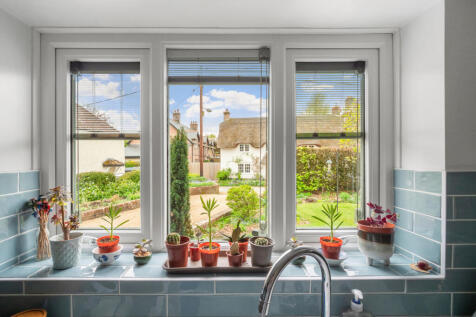 Bere Regis, Wareham, Dorset 3 bed link detached house for sale