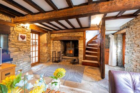 Swanage, Dorset 2 bed end of terrace house for sale