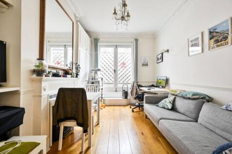 Collingham Place, South Kensington... 2 bed flat for sale