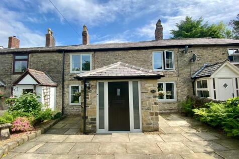 Georges Lane, Horwich, Bolton 4 bed cottage for sale