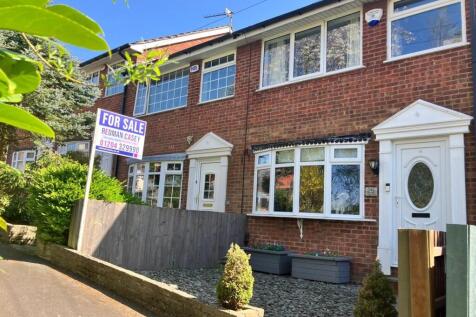 Chiltern Close, Horwich, Bolton 3 bed townhouse for sale