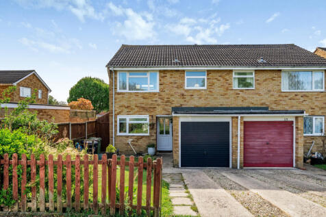 3 bedroom semi-detached house for sale
