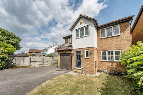Benson Close, Gloucester GL4 4 bed detached house for sale