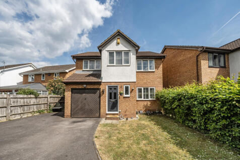 Benson Close, Gloucester GL4 4 bed detached house for sale