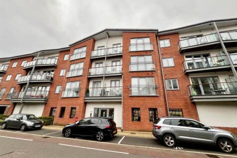 Worsdell Drive, Gateshead 2 bed flat for sale