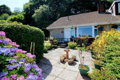 2 bedroom semi-detached bungalow for sale