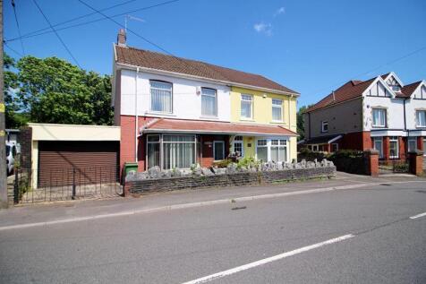 4 bedroom semi-detached house for sale