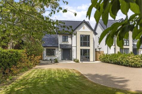 Walnut Close, Cheltenham... 5 bed detached house for sale