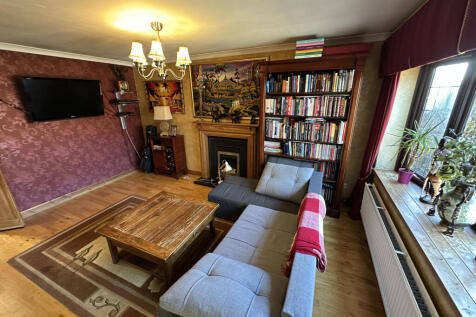 Rosecroft Close, Cheshire, SK3 3 bed detached house for sale