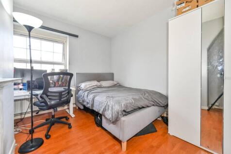 Berwyn House, Stamford Hill, London... 2 bed flat for sale