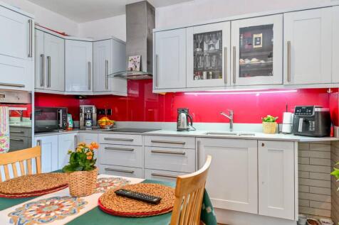 Howard Road, Tottenham, London, N15 1 bed flat for sale