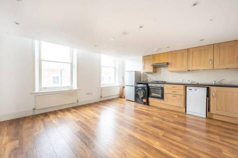 Stoke Newington High Street, Stoke... 2 bed flat for sale