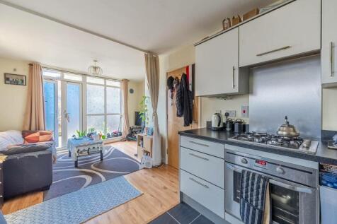 Shaftesbury Avenue, South Harrow... 1 bed flat for sale