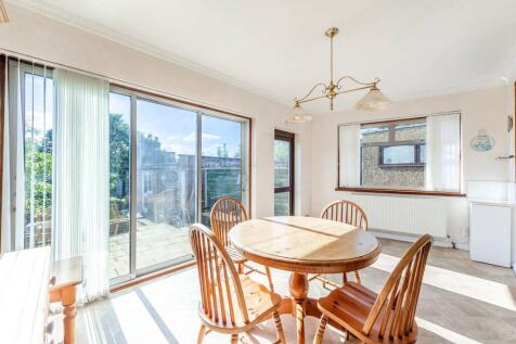 Pembroke Avenue, Kenton, Harrow, HA3 3 bed semi