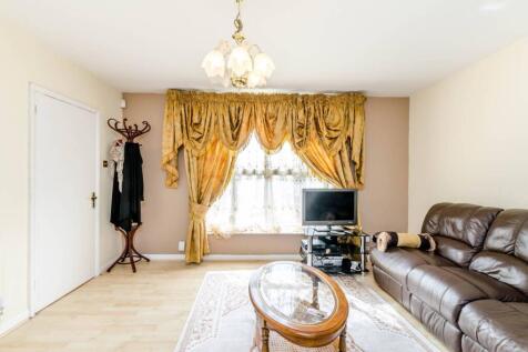 Newnham Gardens, Northolt, UB5 3 bed semi